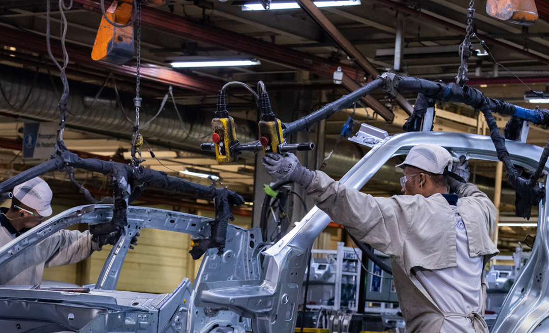 Stellantis expande produção e Jeep Avenger chega às linhas de montagem